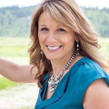 Angela Maiers - Speaker, Author and Founder of Choose2Matter